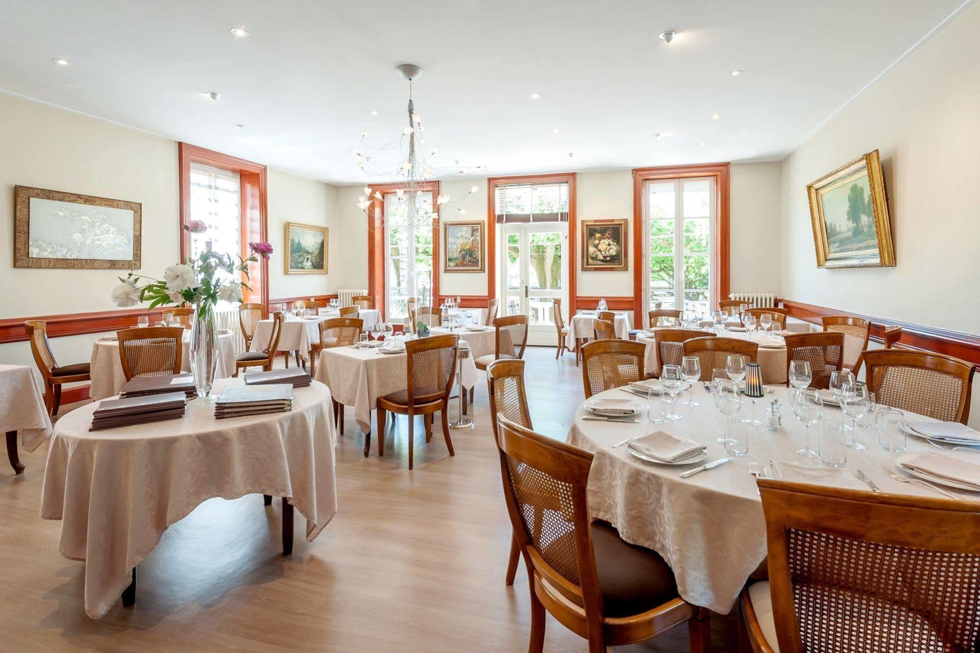 Hotel Restaurant Emile Job Montmerle-sur-Saone ภายนอก รูปภาพ