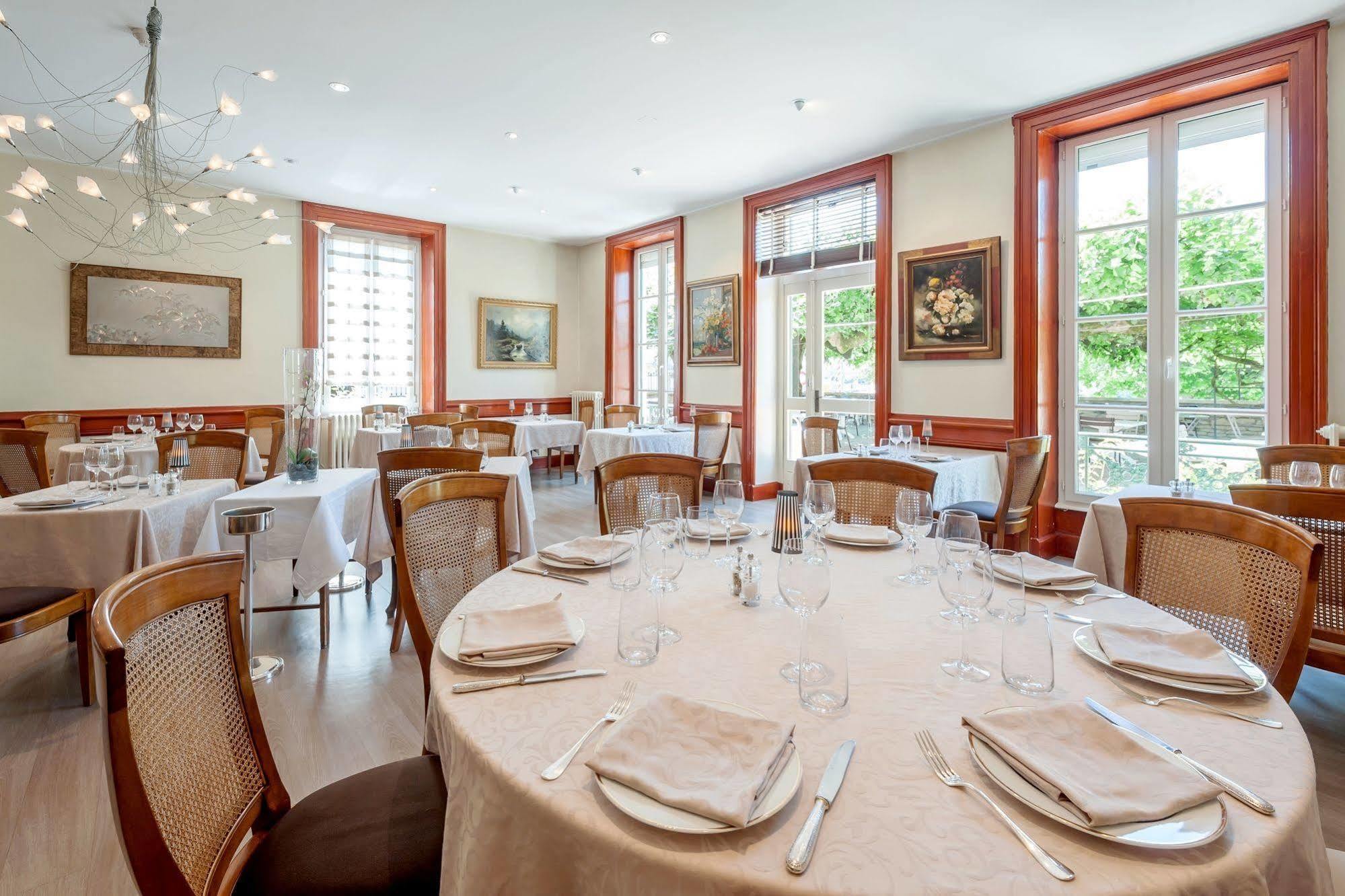 Hotel Restaurant Emile Job Montmerle-sur-Saone ภายนอก รูปภาพ