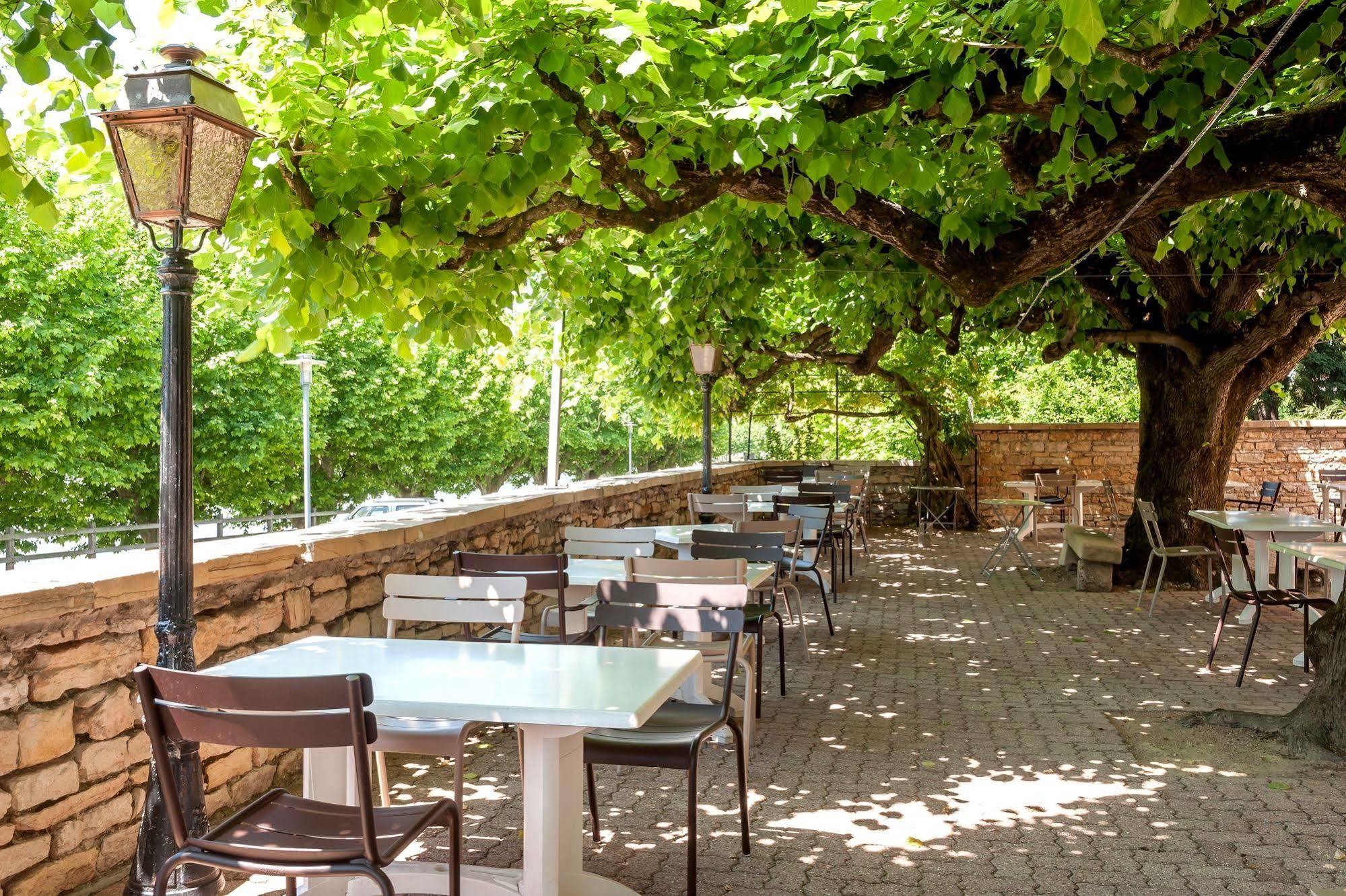 Hotel Restaurant Emile Job Montmerle-sur-Saone ภายนอก รูปภาพ