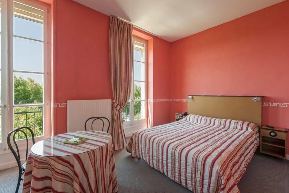 Hotel Restaurant Emile Job Montmerle-sur-Saone ภายนอก รูปภาพ