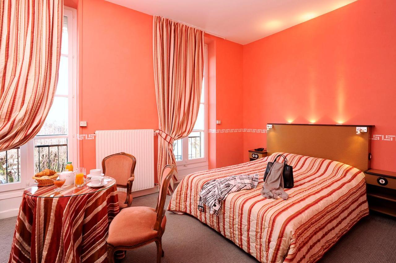 Hotel Restaurant Emile Job Montmerle-sur-Saone ภายนอก รูปภาพ